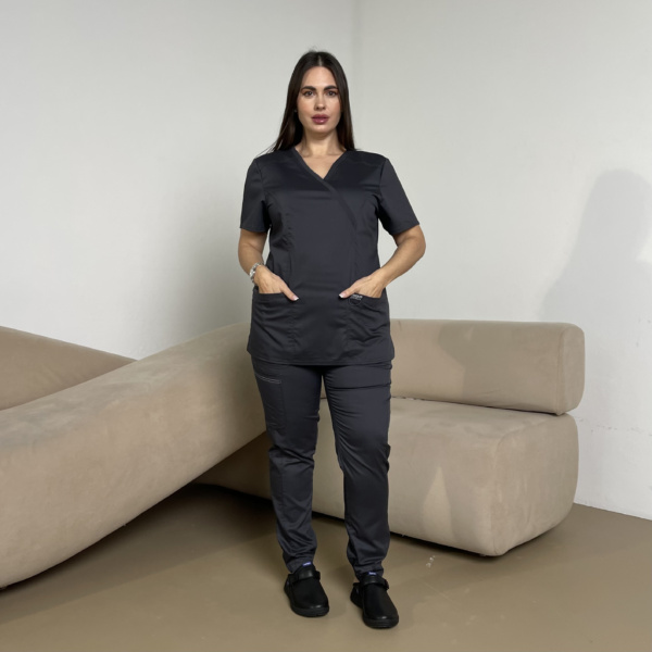 Жіночий медичний костюм Cherokee Revolution графітовий