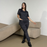 Женский медицинский костюм Cherokee Revolution графитовый — изображение 6