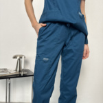 Женский медицинский костюм Cherokee Revolution морской волны — изображение 6