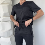 Медичний чоловічий костюм Revolution з V-подібним вирізом чорний - Зображення 8