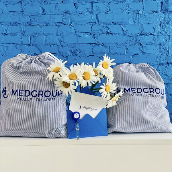 Фирменная сумка "Medgroup"
