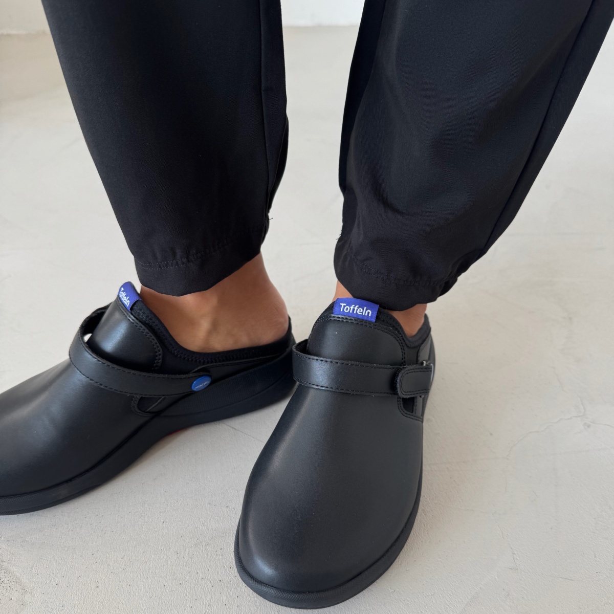 Жіночий медичний костюм Plum чорний - Зображення 4