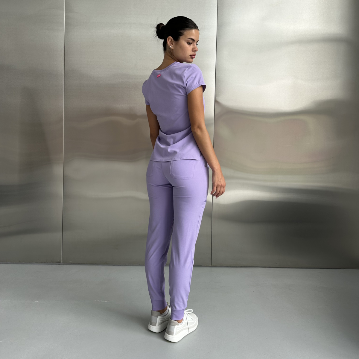 Жіночий медичний костюм Med Couture Med Couture лілового кольору - Зображення 5