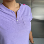 Жіночий медичний костюм Med Couture Med Couture лілового кольору - Зображення 4