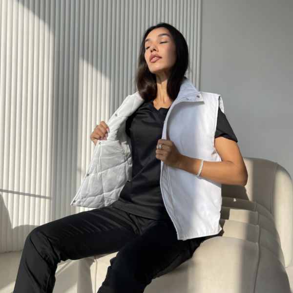 Жилет для медика от Velilla білого кольору