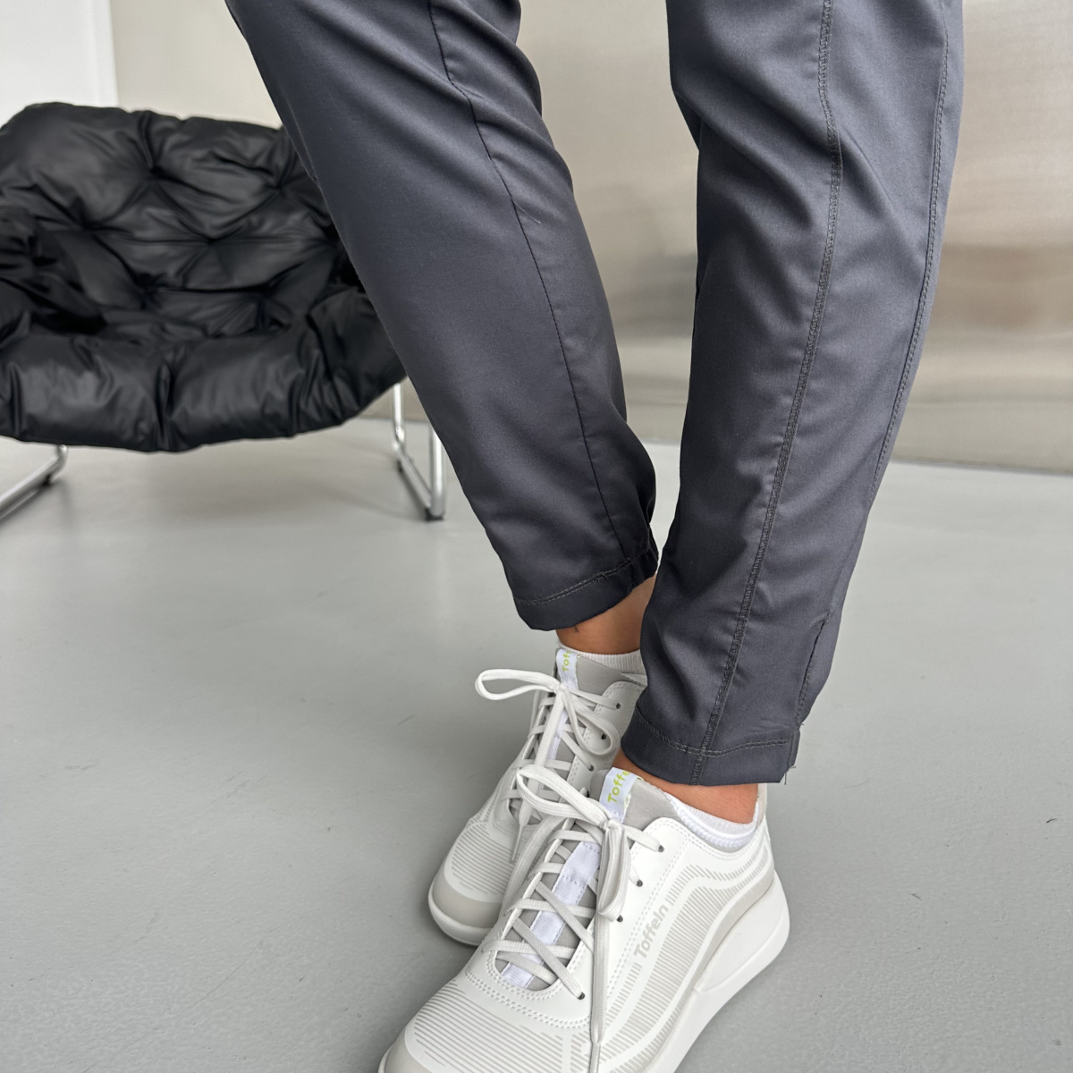 Жіночий медичний костюм Cherokee сірий - Зображення 4