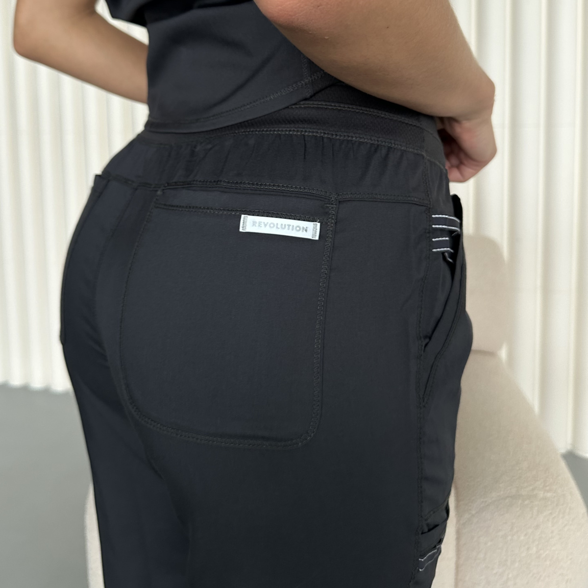 Жіночий медичний костюм Cherokee сірий - Зображення 5