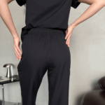 Женский медицинский костюм Cherokee черного цвета — изображение 5