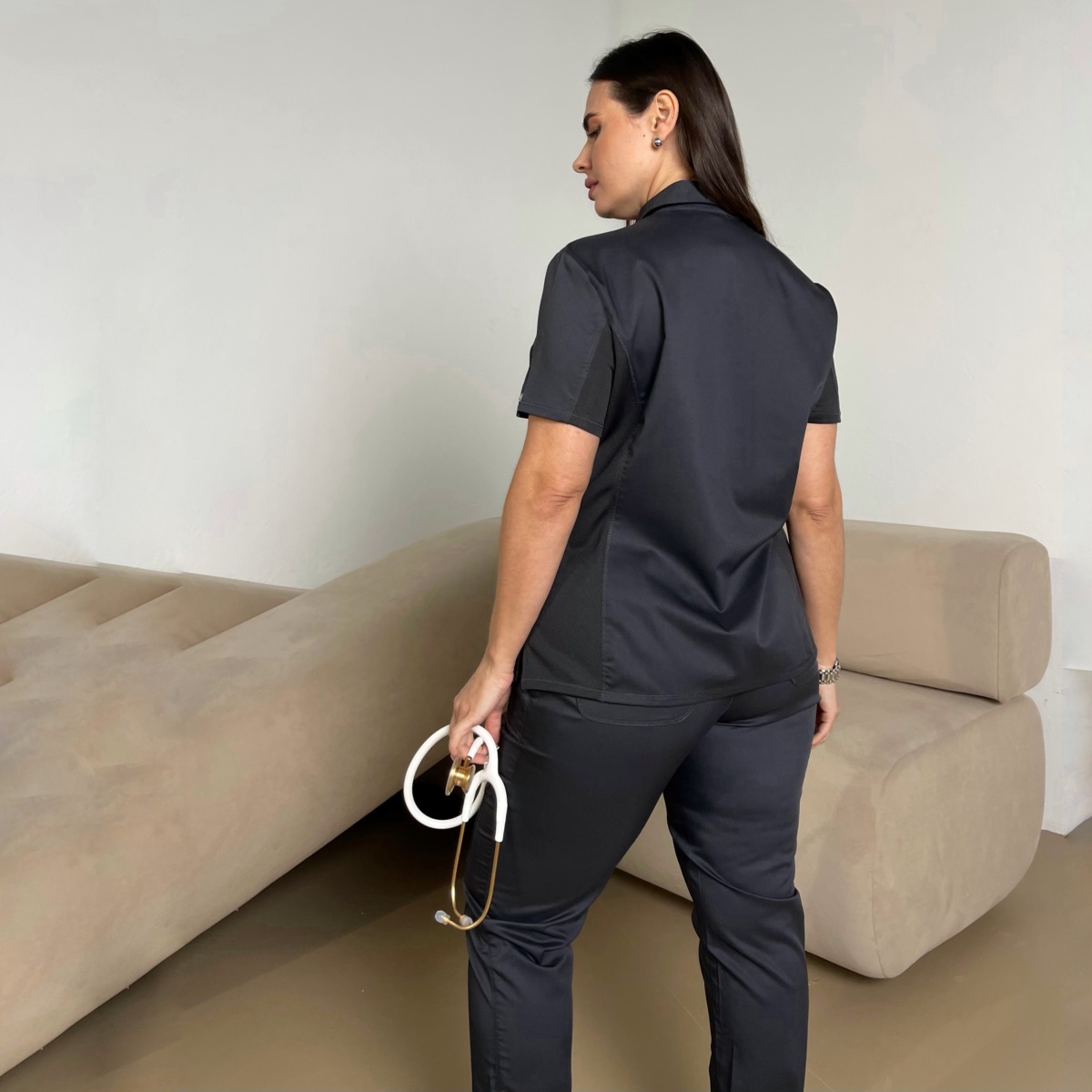 Женский коcтюм Cherokee Revolution c поло серый — изображение 7