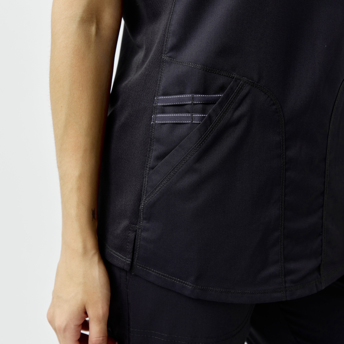 Женский медицинский костюм Cherokee черный — изображение 9