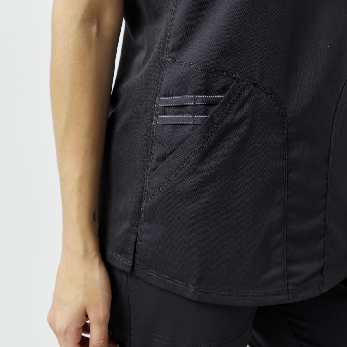 Женский медицинский костюм Cherokee графитовый — изображение 3