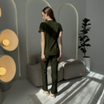 Женский медицинский костюм Grey's Anatomy™ Evolve оливковый — изображение 6