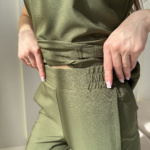 Женский медицинский костюм Grey's Anatomy™ Evolve оливковый — изображение 8