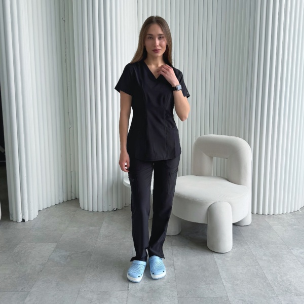 Женский медицинский костюм INFINITY от Cherokee черный